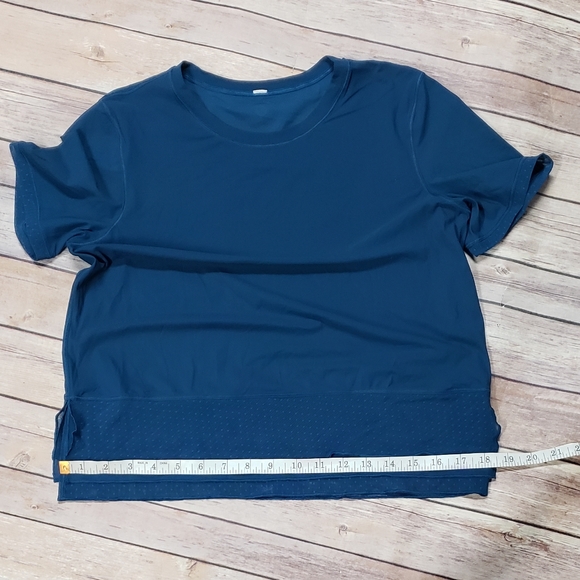 Lululemon Lace Hem Tee - Picture 5 of 9